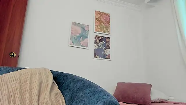 canelleGarces online show from February 2026 09:47:02 PM