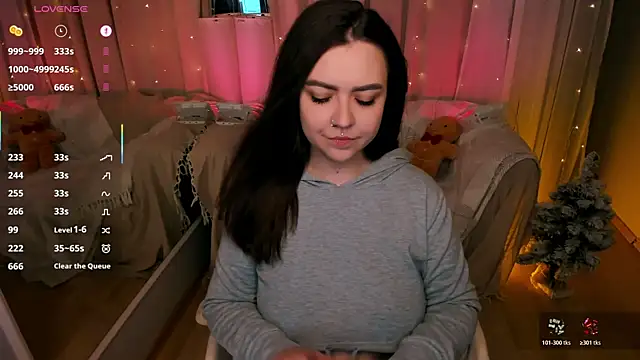 ashton heidii online show from December 2025 12:18:02 AM