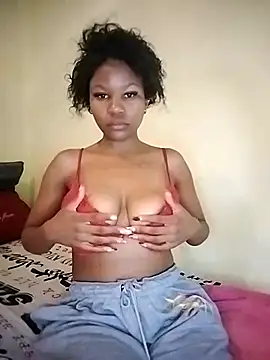 Seductive Yellow Titties online show from November 2025 06:14:01 AM