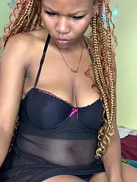 Seductive Yellow Titties online show from May 2026 01:29:02 PM