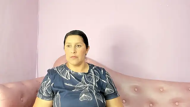 KikaDuque online show from May 2026 07:21:01 PM