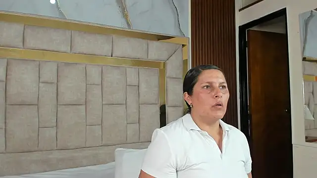 KikaDuque online show from May 2026 07:52:02 PM