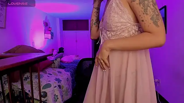 Snapshot of atenea_dragon__ chatting on November 2025 08:43:01 PM atenea dragon online show from November 2025 08:43:01 PM