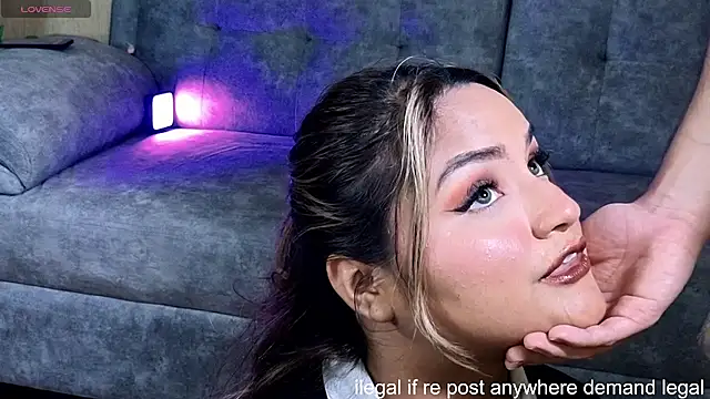 Snapshot of laurale_phillipe chatting on October 2025 08:50:02 PM laurale phillipe online show from October 2025 08:50:02 PM