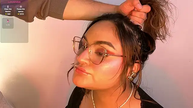 Snapshot of laurale_phillipe chatting on February 2026 11:23:02 PM laurale phillipe online show from February 2026 11:23:02 PM