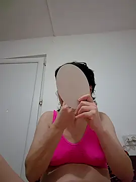 Vera Elle online show from March 2026 05:41:02 PM