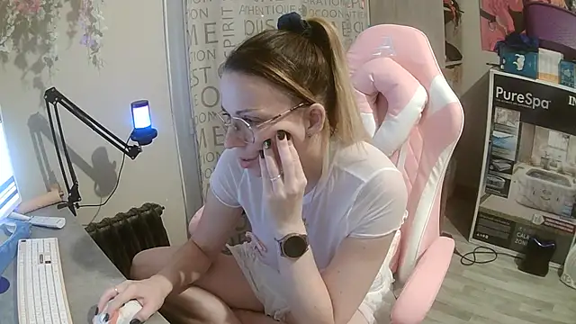 rubystrip online show from September 2025 08:12:02 PM