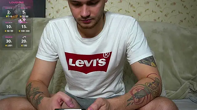 Snapshot of johnstoneisland chatting on November 2025 09:25:01 PM johnstoneisland online show from November 2025 09:25:01 PM