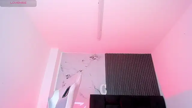 chloesagee online show from May 2026 11:56:01 PM