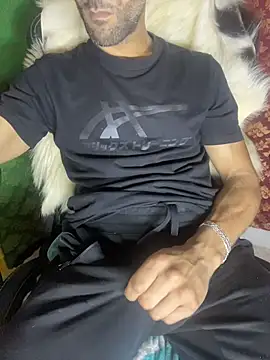 JUSTFORRICH online show from April 2026 07:15:01 PM