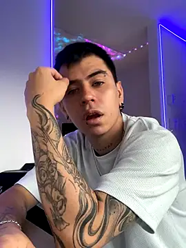 chris suarez online show from November 2025 09:37:02 PM