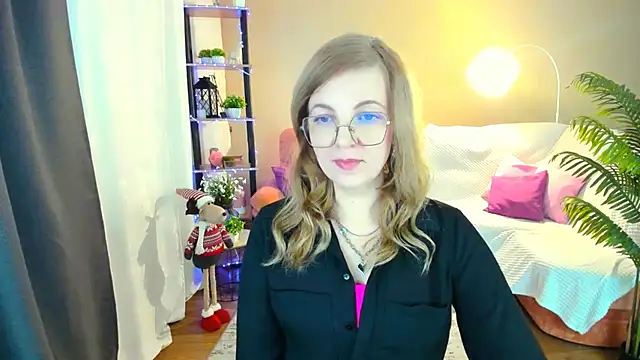 YourUniverser online show from November 2025 09:20:01 AM