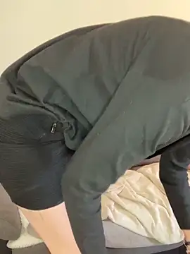 Snapshot of Lesamantssexy chatting on February 2026 03:37:02 PM Lesamantssexy online show from February 2026 03:37:02 PM