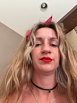 EvvaMur online show from December 2025 08:19:01 AM