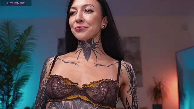 Snapshot of Alise_Eve_ chatting on September 2025 06:24:02 PM Alise Eve online show from September 2025 06:24:02 PM