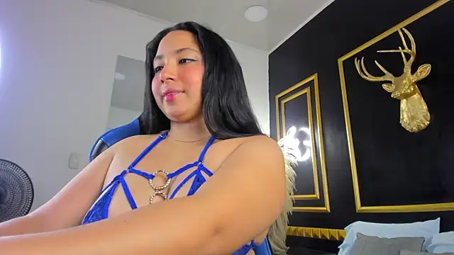 luccia smith online show from September 2025 12:49:02 PM