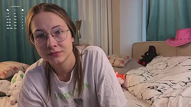 Snapshot of DarylAshworth chatting on October 2025 01:24:01 AM DarylAshworth online show from October 2025 01:24:01 AM