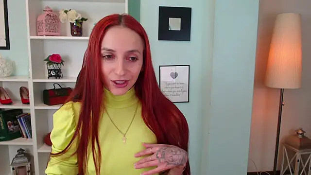 Julia Jae online show from September 2025 06:17:02 AM