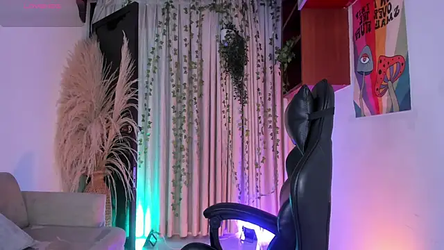 JulienSaint online show from May 2026 11:18:02 AM