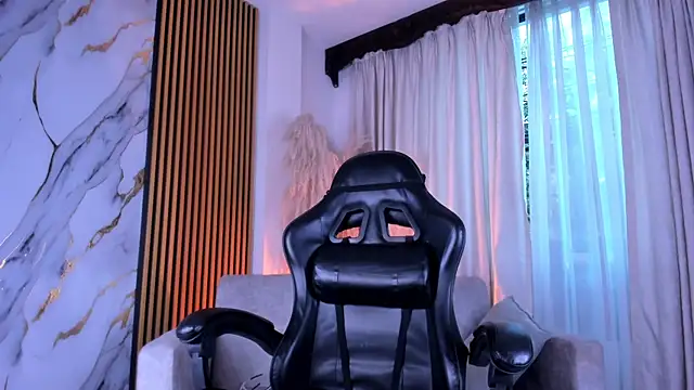 JulienSaint online show from June 2026 11:27:01 AM
