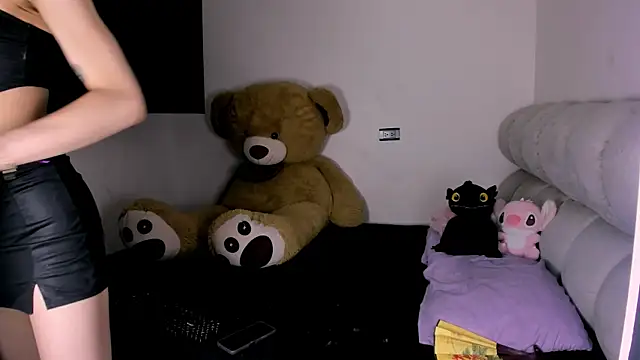 fhalon foxxxys  online show from July 2026 10:09:02 PM