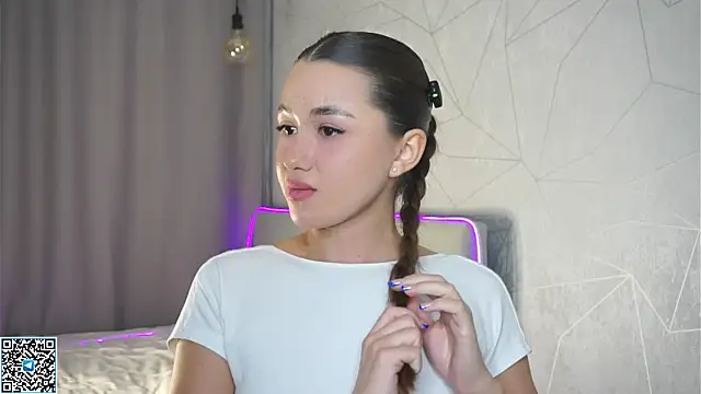 Snapshot of vvillywonka chatting on October 2025 01:37:02 AM vvillywonka online show from October 2025 01:37:02 AM