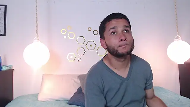 Snapshot of Provincute chatting on September 2025 02:02:01 AM Provincute online show from September 2025 02:02:01 AM