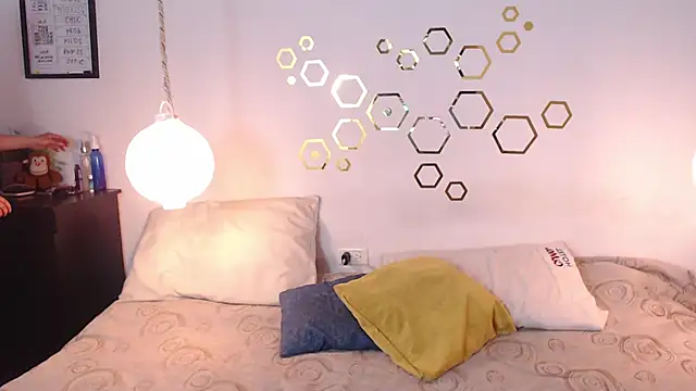 Snapshot of Provincute chatting on October 2025 01:58:02 AM Provincute online show from October 2025 01:58:02 AM