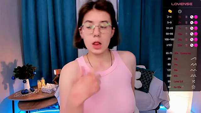 BellaCaress online show from December 2025 02:49:01 AM