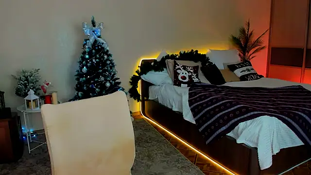 YourLovellyStory online show from December 2025 11:28:02 AM