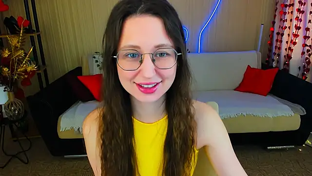 YourLovellyStory online show from March 2026 12:21:02 PM