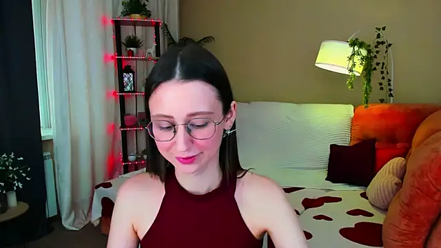 Snapshot of YourLovellyStory chatting on June 2026 11:35:02 AM YourLovellyStory online show from June 2026 11:35:02 AM