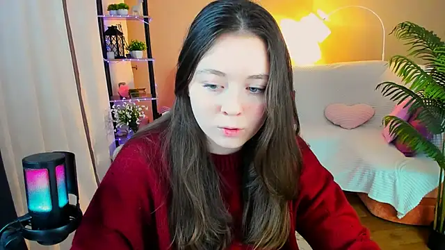 AlluringLookk online show from November 2025 04:29:02 PM