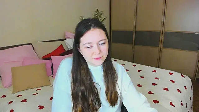 AlluringLookk online show from March 2026 12:43:01 PM