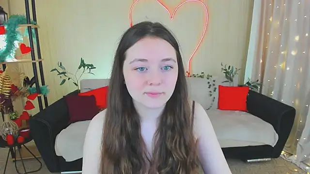 AlluringLookk online show from May 2026 04:28:01 PM