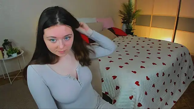 AlluringLookk online show from May 2026 09:35:01 AM