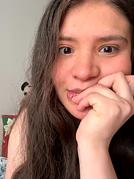 Snapshot of Emilyybennet_ chatting on November 2025 09:30:02 PM Emilyybennet online show from November 2025 09:30:02 PM