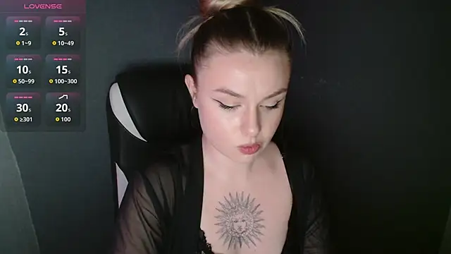 AngelicaHollywood online show from November 2025 08:30:01 PM