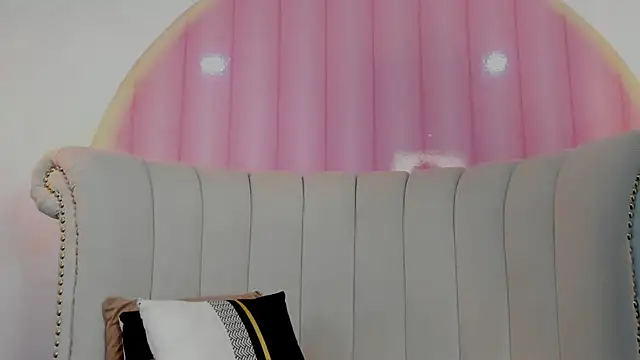 Emilia Bons online show from December 2025 01:55:01 AM