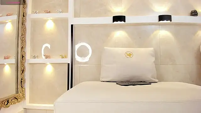 chloe murray online show from September 2025 07:24:02 PM