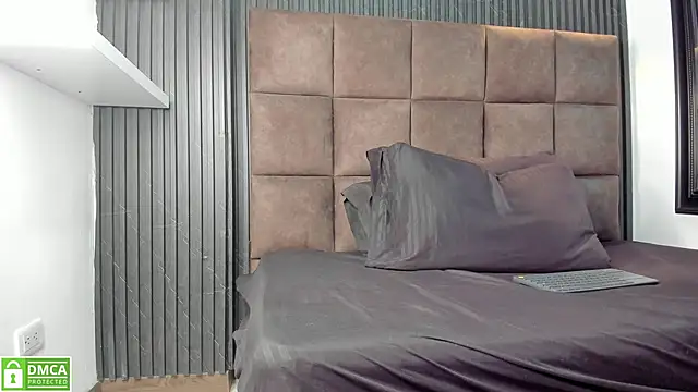 Ava Bonny online show from November 2025 01:46:02 PM