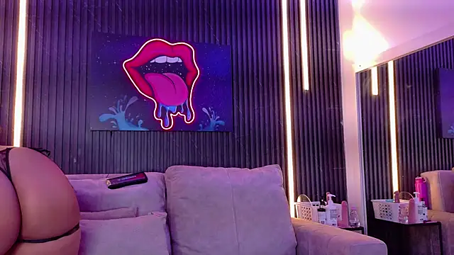 SophiaSummer online show from October 2025 07:47:02 PM