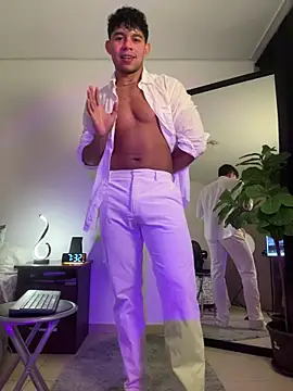 Snapshot of austin_spears_ chatting on January 2026 01:31:02 AM austin spears online show from January 2026 01:31:02 AM