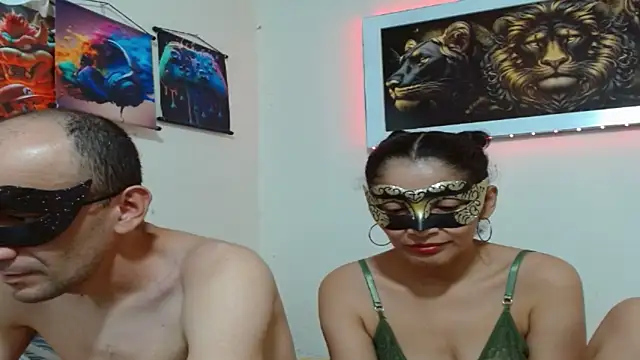 coplehot27 online show from February 2026 09:57:02 PM