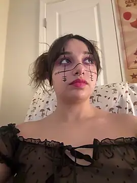 CharmingMaddie online show from December 2025 06:47:01 PM