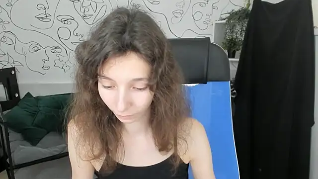 Snapshot of EmmanuellBrown chatting on September 2025 10:06:02 AM EmmanuellBrown online show from September 2025 10:06:02 AM