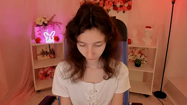 Snapshot of EmmanuellBrown chatting on September 2025 04:13:02 AM EmmanuellBrown online show from September 2025 04:13:02 AM