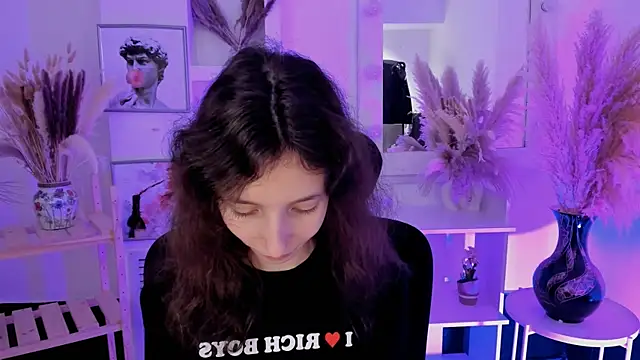 Snapshot of EmmanuellBrown chatting on September 2025 12:10:02 PM EmmanuellBrown online show from September 2025 12:10:02 PM