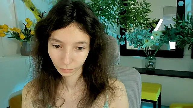 Snapshot of EmmanuellBrown chatting on October 2025 04:18:02 AM EmmanuellBrown online show from October 2025 04:18:02 AM