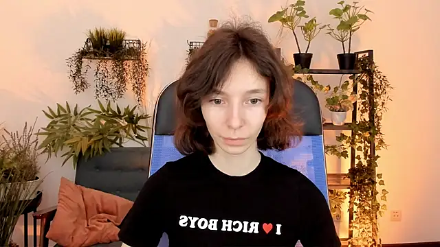 Snapshot of EmmanuellBrown chatting on November 2025 04:16:01 AM EmmanuellBrown online show from November 2025 04:16:01 AM